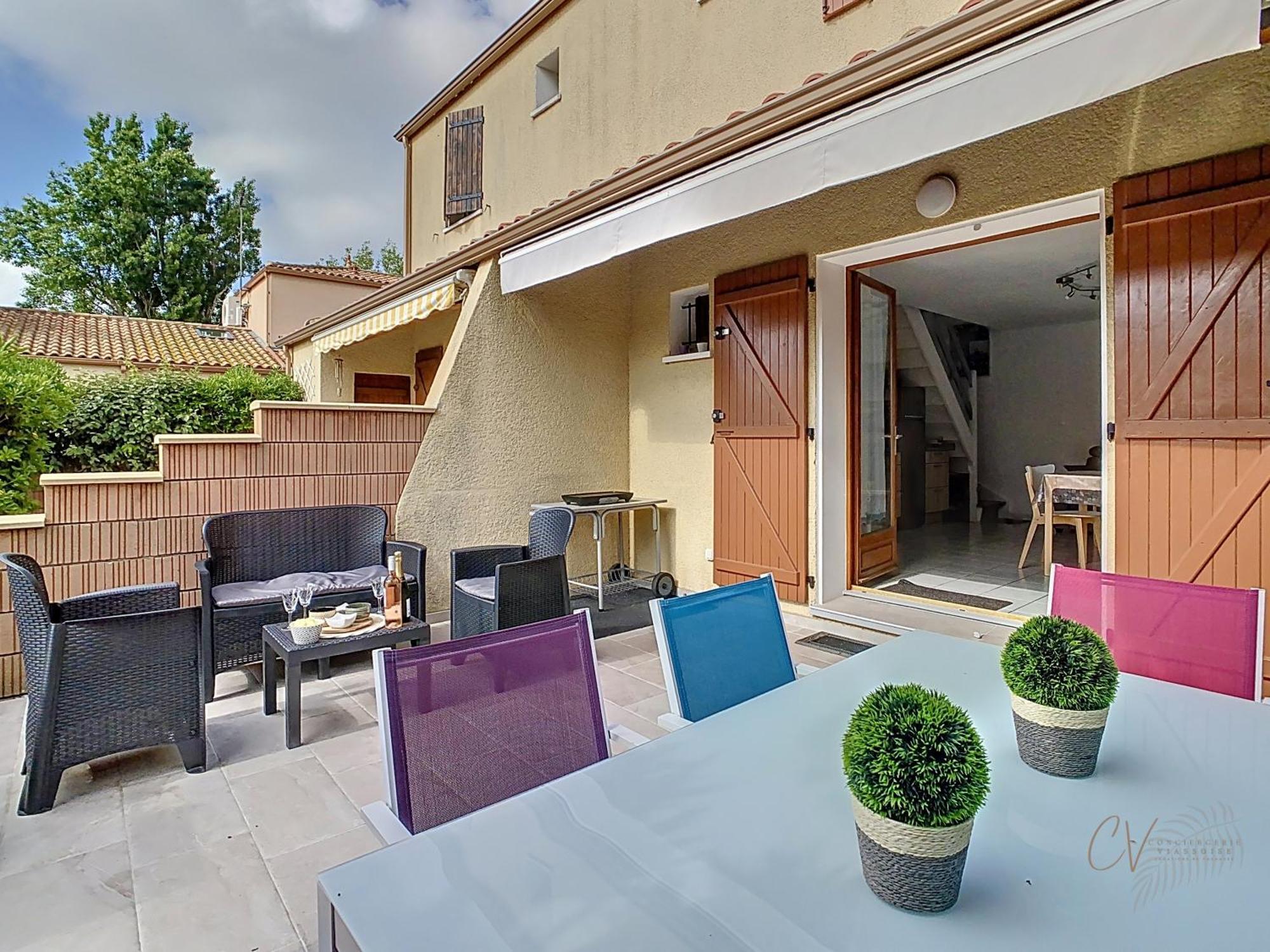 Petit Coin De Paradis Dans Residence Avec Piscine Vias Exterior foto