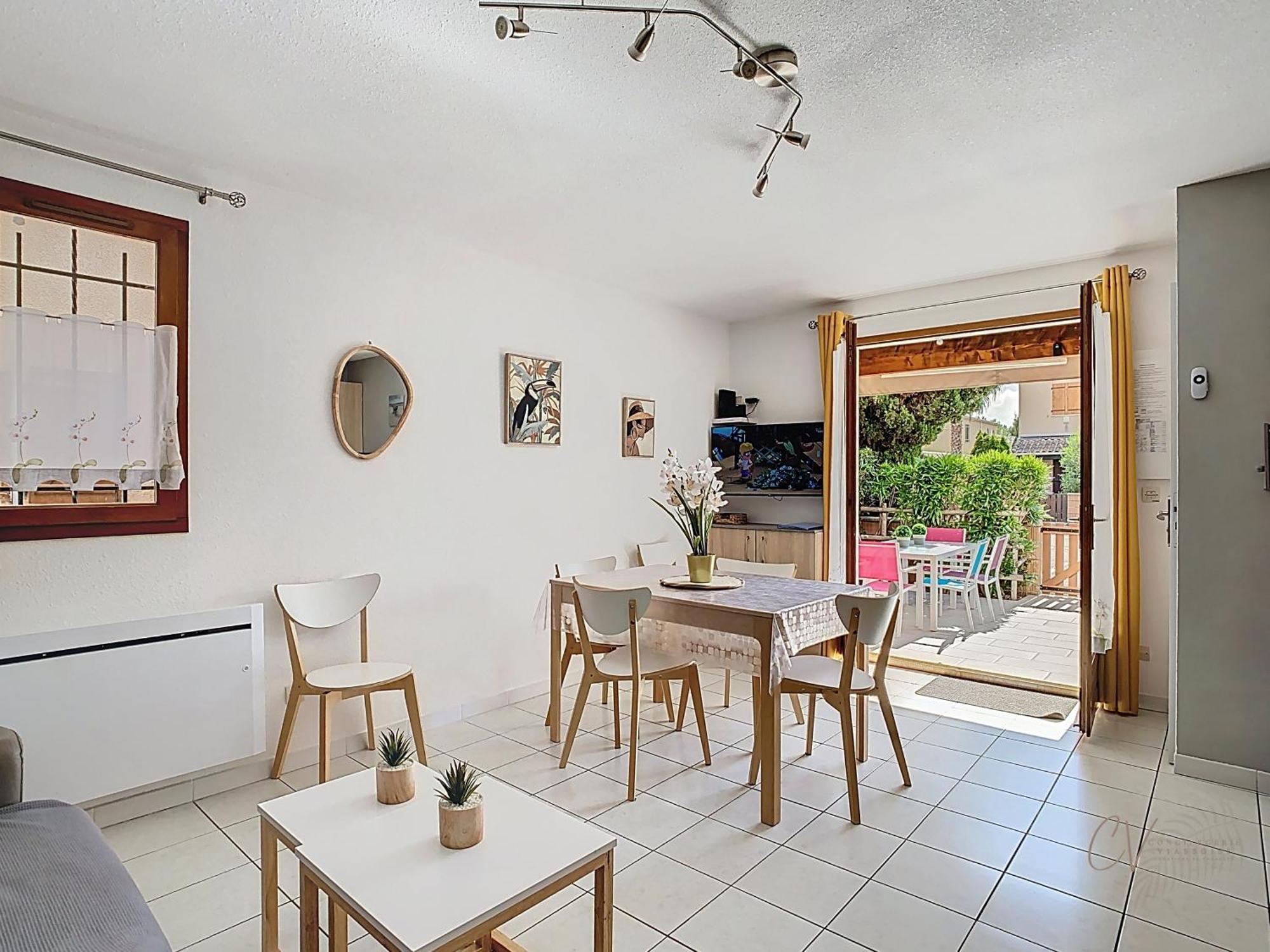 Petit Coin De Paradis Dans Residence Avec Piscine Vias Exterior foto